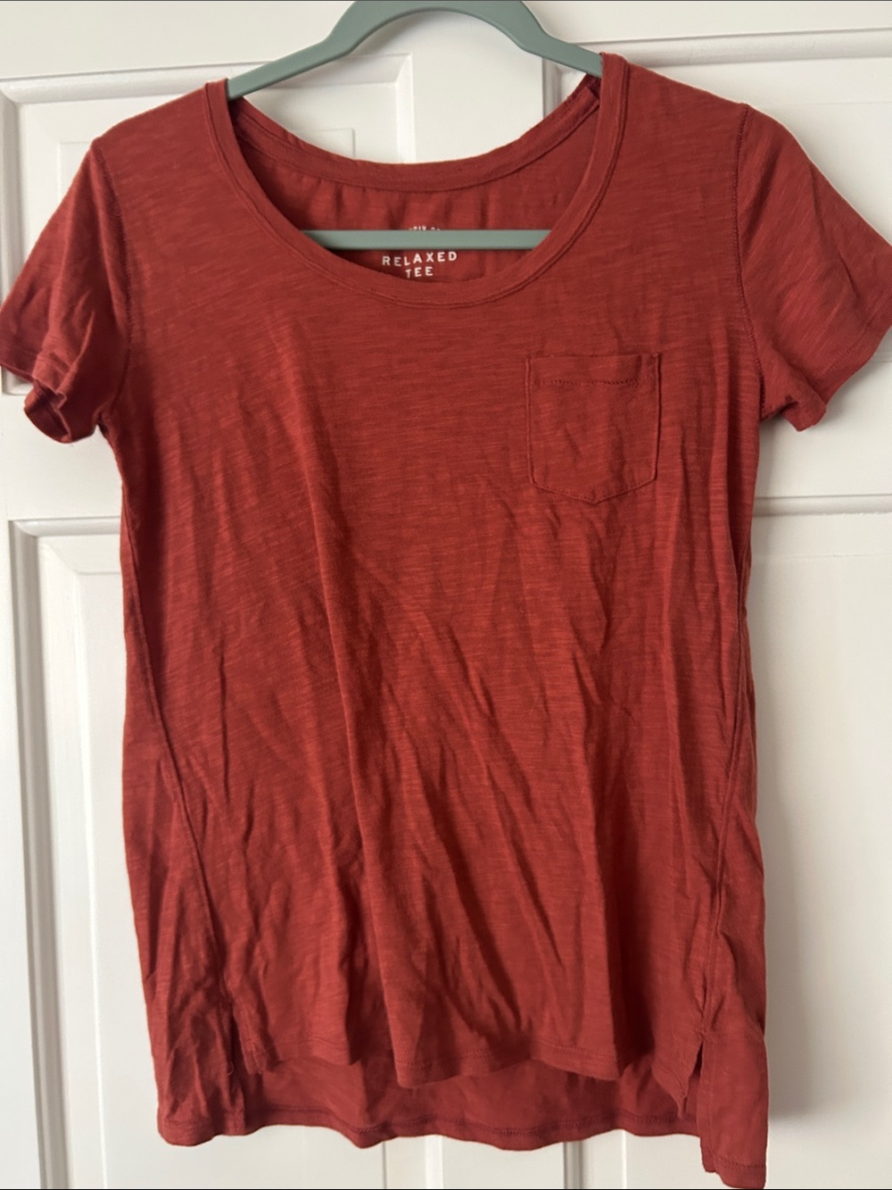 Relaxed Scoop Neck Pocket Tee in Dark Coral